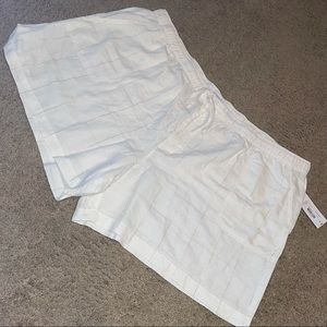 LIZ CLAIBORNE. linen plaid short with draw string